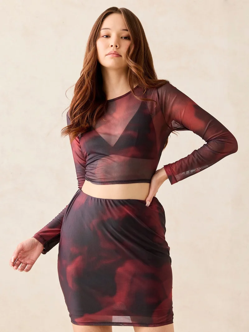 Outzidr  Black Fitted Top And Side Ruched Skirt  Coord Set for Women | Best Price UAE